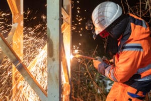 Brennschneiden zum Trennen von Metallen mit Hand-Brennschneider